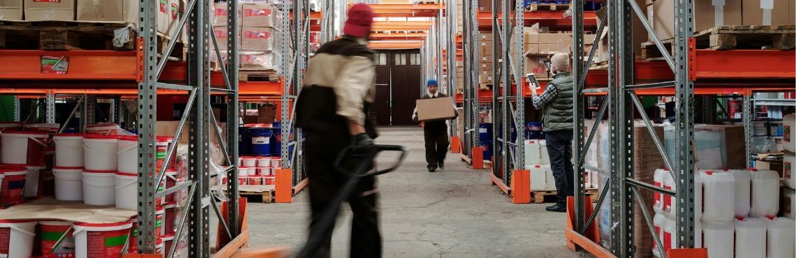 almacenar productos pesados en racks