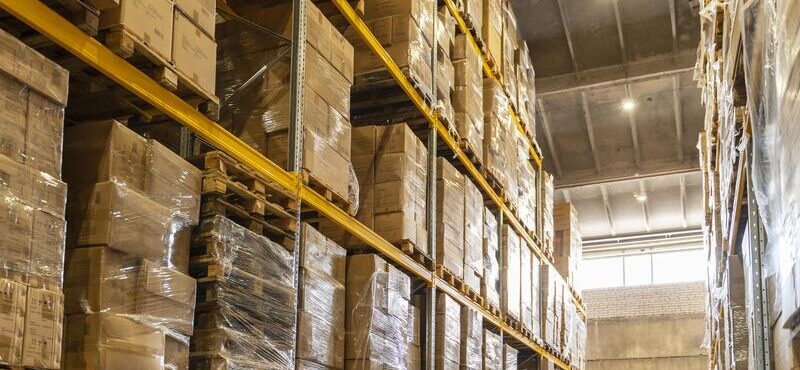 bodega para el almacenamiento de mercancía pesada